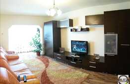 Vanzare apartament 3 camere, 68 mp, parcare, boxa, zona strazii Scortarilor