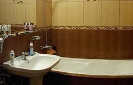 Vanzare apartament 3 camere, 68 mp, parcare, boxa, zona strazii Scortarilor