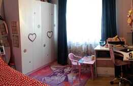 Vanzare apartament 3 camere, 75,31 mp, boxa subsol, zona strazii Bucuresti