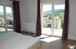 De inchiriat 2 camere, 51 mp, 3 balcoane, parcare, zona strazii Eroilor