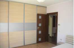 De vanzare 2 camere, 51 mp, 3 balcoane, zona strazii Eroilor! Cu parcare!