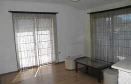 De vanzare 2 camere, 51 mp, 3 balcoane, zona strazii Eroilor! Cu parcare!