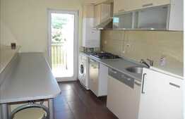 De vanzare 2 camere, 51 mp, 3 balcoane, zona strazii Eroilor! Cu parcare!