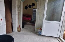 Casa in inima Brasovului sub munti, 1000 mp teren si  livada , 4 camere.