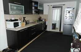 De vanzare apartament 3 camere, 65 mp, boxa subsol, zona strazii Dambovitei