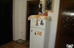 Apartament cu 2 camere, decomandat, 56 mp, zona strazii Florilor