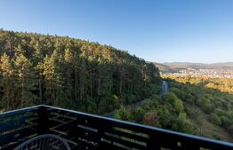 Apartament de 3 camere, modern, etaj intermediar, zona Vivo