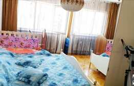 De vanzare apartament 3 camere, 66 mp, boxa subsol, zona strazii Aurel Vlaicu