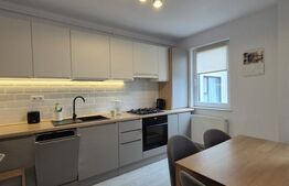 Apartament 2 camere, etaj intermediar, orientare sudica, Central