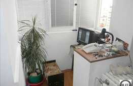 Vanzare apartament decomandat cu 3 camere