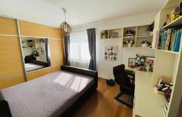Apartament 3 camere decomandat, 80 mp, 2 balcoane in zona Stejarului