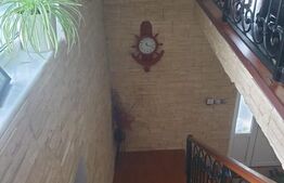 Casă cu 4 camere de vânzare în Gilău