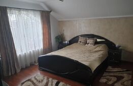 Casă cu 4 camere de vânzare în Gilău