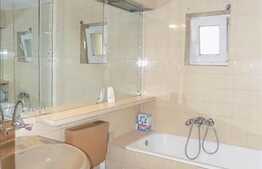 3 camere, decomandat, 70 mp, recent renovat, zona Bulevardului Nicolae Titulescu