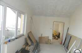 Apartament 3 camere, 85mp plus 35 mp terasa, mansarda, zona Piata Engels