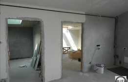 Apartament 3 camere, 85mp plus 35 mp terasa, mansarda, zona Piata Engels