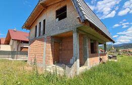 Casa 4 camere, 750mp teren, Cristian