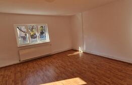 Casa individuala, 5 camere, curte, pentru locuit sau birou, Andrei Muresanu!