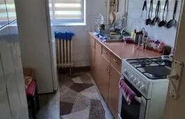Apartament 3 camere, 50mp, zona scolii 