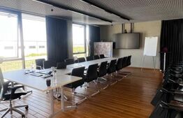 Hala cu pod rulant, cladire admininstrativa. Top!