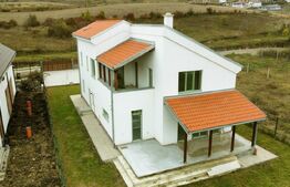 Casă individuală, 172mp, teren 958 mp, în Chinteni