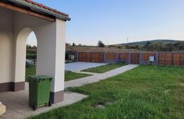 Casă individuală, 172mp, teren 958 mp, în Chinteni