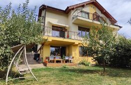 Casă cu 4 camere si apartament de 2 camere, 180mp utili view panoramic
