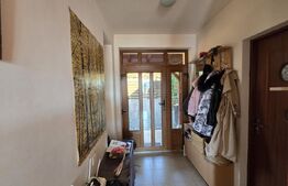 Casă cu 4 camere si apartament de 2 camere, 180mp utili