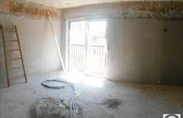 De vanzare apartament 3 camere, 75 mp, semifinisat, zona strazii Mircea Zaciu