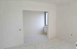 3 camere, 84 mp, semifinisat, 2 balcoane, zona Restaurant Da Vinci