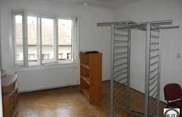 2 camere de vanzare, 82 mp cu terasa de 8 mp si curte 100 mp