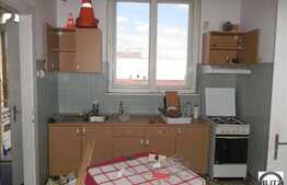 2 camere de vanzare, 82 mp cu terasa de 8 mp si curte 100 mp