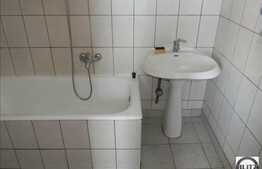 2 camere de vanzare, 82 mp cu terasa de 8 mp si curte 100 mp