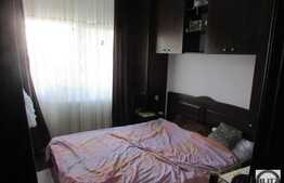 De vanzare apartament 3 camere, 55 mp, boxa subsol, zona strazii Primaverii