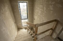 Duplex 182 mp, cu teren de 300 mp, în Chinteni