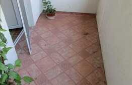 Vanzare apartament cu 4 camere, 80 mp, etaj intermediar, zona strazii Mehedinti