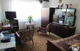 Vanzare apartament cu 4 camere, 80 mp, etaj intermediar, zona strazii Mehedinti