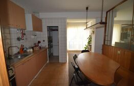 Apartament de închiriat de 4 camere, Centrul Civic