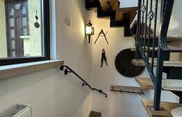 Casă de lux renovată cu priveliște spectaculoasă, în inima Brașovului 