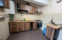 Apartament 3 camere, decomandat, 78 mp, 2 parcari subterane, boxa, zona Eroilor