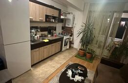 Apartament cu 2 camere, 47mp, et intermediar, balcon 5mp, parcare, zona Petrom 