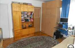 De vanzare apartament 3 camere, 40 mp, etaj intermediar, zona Piata Hermes