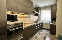 Apartament de vanzare, 3 camere, 61 mp, zona Vivo 