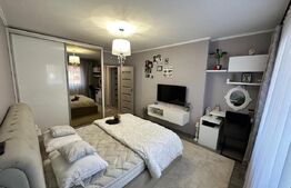 Apartament de vanzare, 3 camere, 61 mp, zona Vivo 