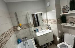 Apartament de vanzare, 3 camere, 61 mp, zona Vivo 