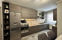 Apartament de vanzare, 3 camere, 61 mp, zona Vivo 