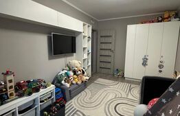 Apartament de vanzare, 3 camere, 61 mp, zona Vivo 