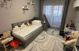 Apartament de vanzare, 3 camere, 61 mp, zona Vivo 