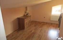 De vanzare 4 camere, 86 mp, parcare cu CF, zona strazii Stejarului!