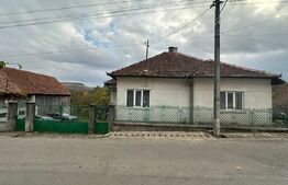 Casa individuala 130mp, curte, anexe, gradina 1400mp zona Baciu 